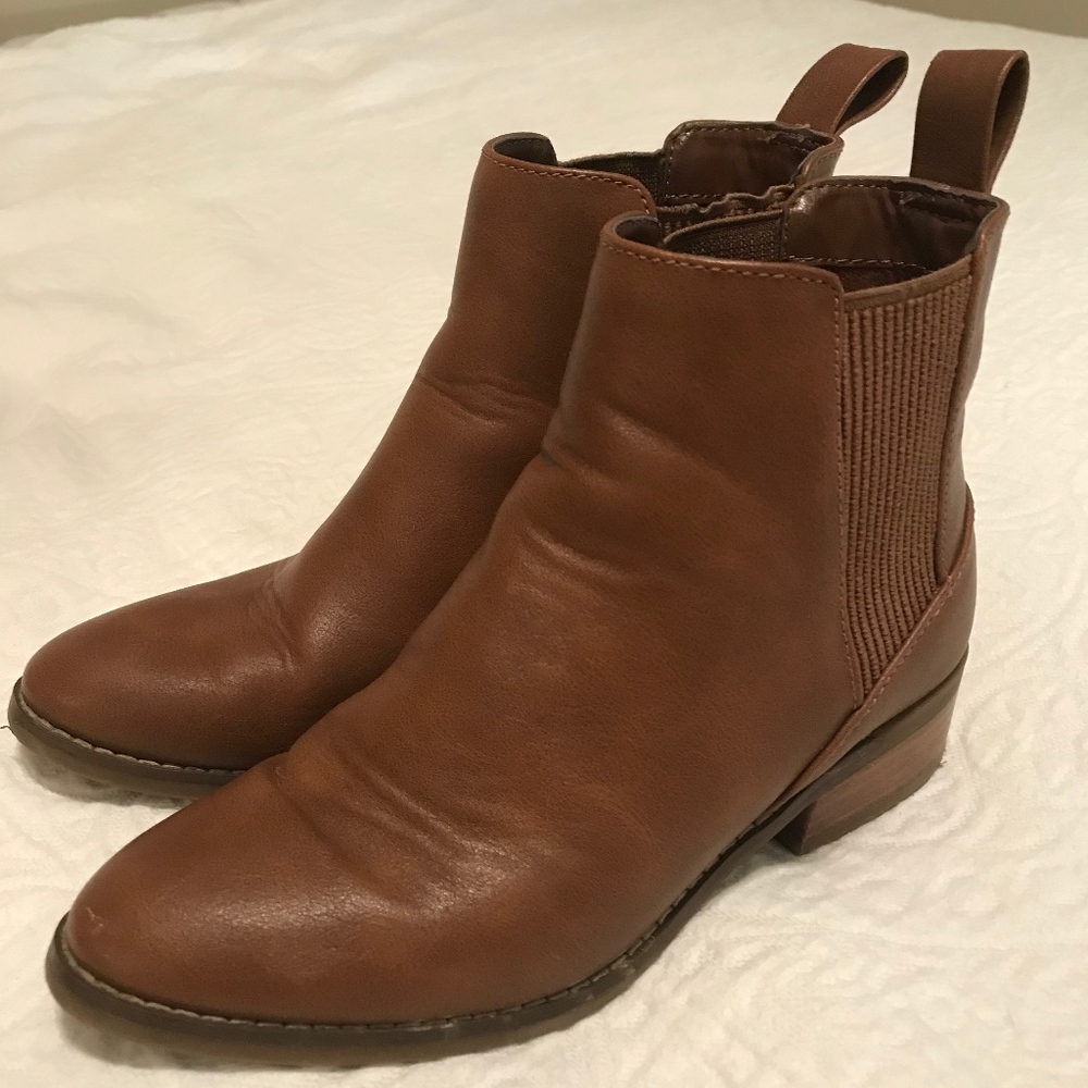 American Eagle Brown booties